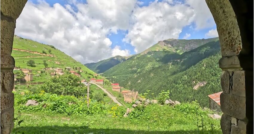 İstanbul Çıkışlı Uçaklı Baksı Müzesi Santa Harabeleri Bayburt Gümüşhane Turu