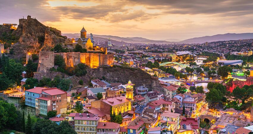 İstanbul Çıkışlı Yılbaşı Özel Uçaklı Tiflis Batum Turu