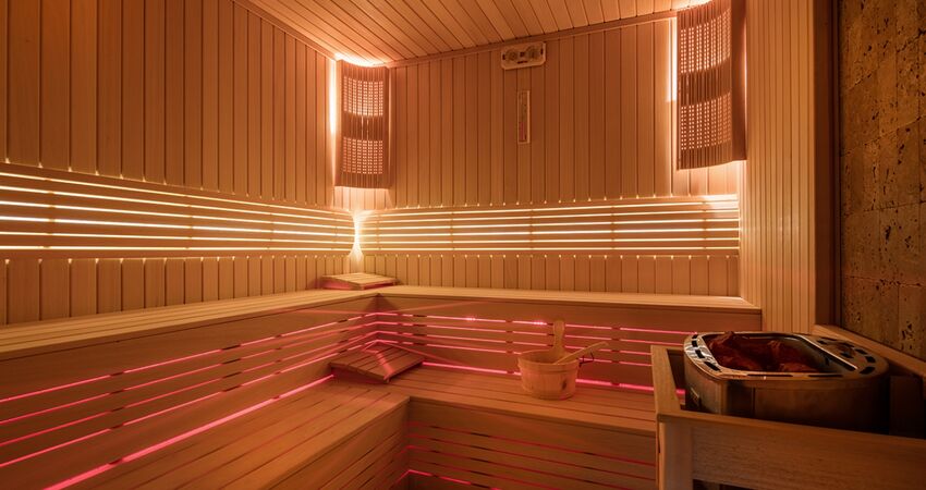 Kıbrıs Tatili - 5* Acapulco Resort Convention Spa