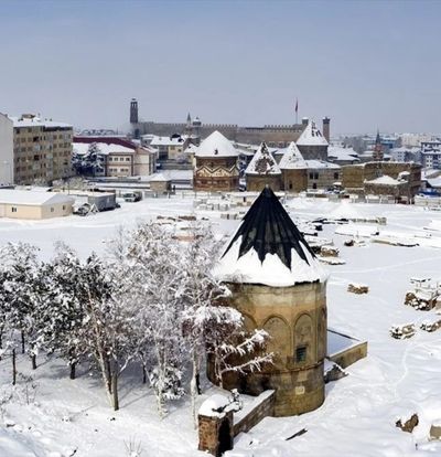 İstanbul Çıkışlı Yataklı Tren ile Van Kars Erzurum Turu (Tren Gidiş-Uçak Dönüş)