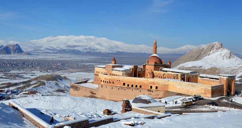 Yataklı Tren İle Van Kars Erzurum Turu (Uçak Gidiş – Tren Dönüş)