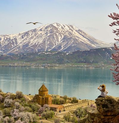 Uçaklı Van Doğubayazıt Bitlis Hizan Bahçesaray Turu